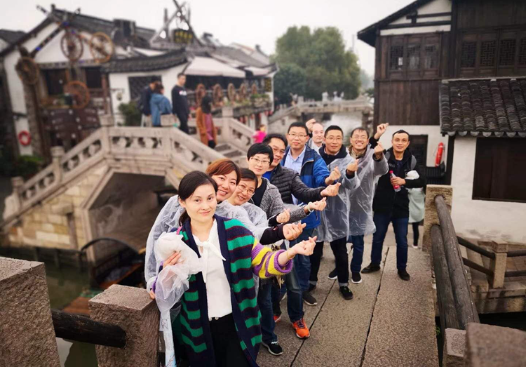 團(tuán)隊拓展訓(xùn)練